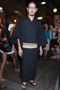 ストリートファッション マーケティング across