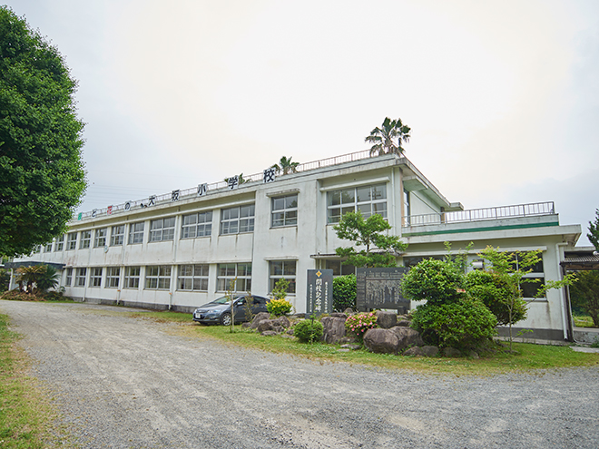 パルコ,アクロス,across,parch,ダイナミックラボ,その辺のもので生きる,テンダー,小崎悠太,ヒッピー,鹿児島県,薩摩半島,南さつま市,金峰町,大坂,大坂小学校,廃校,一般社団法人,わがや電力,ソーラーオフグリッド,ファブラボ,fab,デジファブ,クラウドファウンディング,3Dプリンター,レーザーカッター,