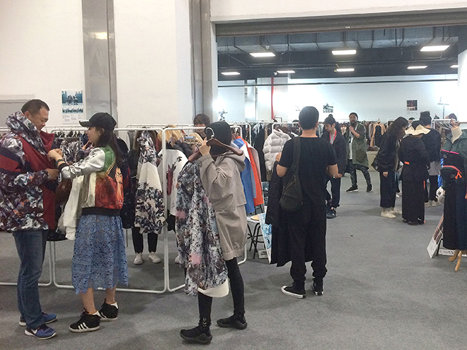 ACROSS,PARCo,streetfashion,ストリートファッション,カルチャー,定点観測,消費生活,原稿,レポート,上海,ファッション,コレクション,ライター,Shanghai,ファッションウィーク,パルコ,アクロス,取材,ジャーナル,LABELHODD,GQ,PRONOUNCE,マランゴー二,メンズ,ブランド,セントマーチン,セントラル,マーチン,レーベルフッド,infinity,sirloin,numero,samuel,doverstreetmarket,クリエーション,ビジネス,アパレル,ブロガー,susie,china,上海人,香港人,東京,アモイ,世界のコレクション,SIRLOIN