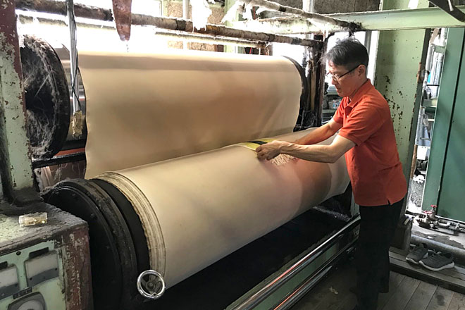 古道具,フード,御師のいえ,月江寺,下吉田駅,富士山駅,ヤマナシハタオリトラベル,ハタ印,トレンドフォーキャスティング,トレンドユニオン,シケンジョ,地域おこし協力隊,デザイナーズブランド,織物産地,イベント,yohji yamamoto,富士山課,甲斐絹,郡内織物,生地,布,繊維,機織,布博,ほうとう,よしだのうどん,富士吉田市,富士山,河口湖,山梨,ハタオリマチフェスティバル,ハタオリマチ,ハタフェス,アクロスレポート,ストリートファッションマーケティング,アクロス,ACROSS,フェス,鈴木マサル,ワークショップ,工場見学