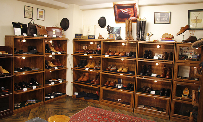 TWTG,thewaythingsgo,UNIONWORKS,修理,靴,ファッション,紳士靴,ユニオンワークス,石見豪,寺島直希,中川一康,渋谷,shibuya,shoerepair,靴ブラシ,ヤギ,ブタ,馬,ファクトリー,テーラーメイド,英国,イギリス,UK,graitbritain,地下,創業,銀座,ギャラリー,職人,靴職人,靴修理職人,ジェントルマン,靴磨き職人,靴磨きの日,靴磨き選手権,三越,伊勢丹,選手権,優勝,大阪,東京,起業,借金,名人,LAST,高級靴,文化,カルチャー,ロングライフ