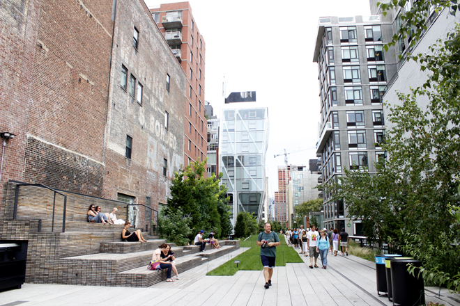 NY,NYC,New York,ニューヨーク,ハイライン,high line, ウォーカブル, シッタブル, citi bike, 高架, ひと, 都市, コード, 都市論, コード論, 自転車, 主役, 街, イノベーション, 開発, 都市回帰, マンハッタン,ブルックリン, シェア,　アメニティ, summer street