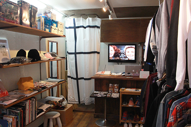 NEWS STAND（ニューススタンド）
